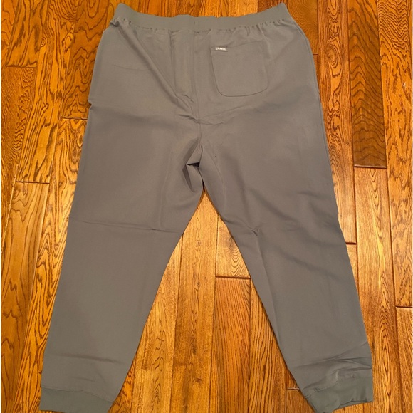 NWT Jaanuu Solid Gray Drawstring Men's Scrub Jogger Pants Size 2X - Picture 2 of 4